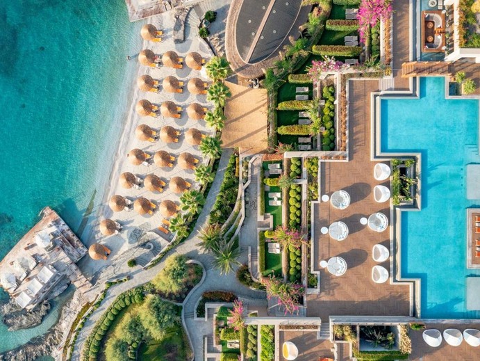 Caresse, a Luxury Collection Resort & Spa photo